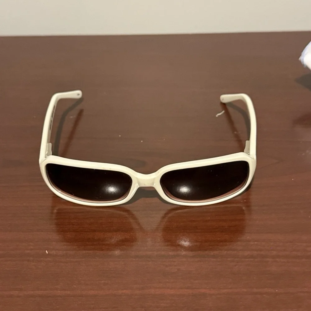 buenos aires WS2359 100 Cat No 3 Sun Glasses Front Temples‎ Cream Acetate
